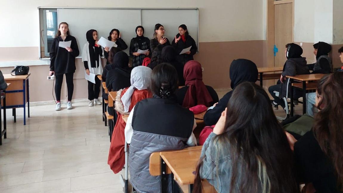 Borsa İstanbul Kız Anadolu Lisesi Öğrencilerinin Deprem Konulu Sunumu