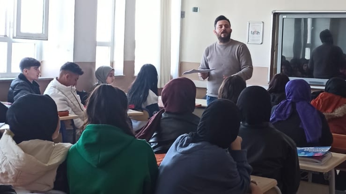 12. Sınıf Öğrencilerine BİGEP Kapsamında Seminer Yapıldı
